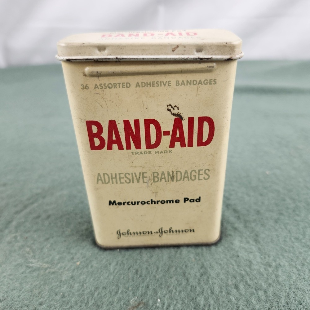 Vintage Johnson & Johnson Band-Aid Tin Box Band Aid Mercurochrome Pad. Empty.